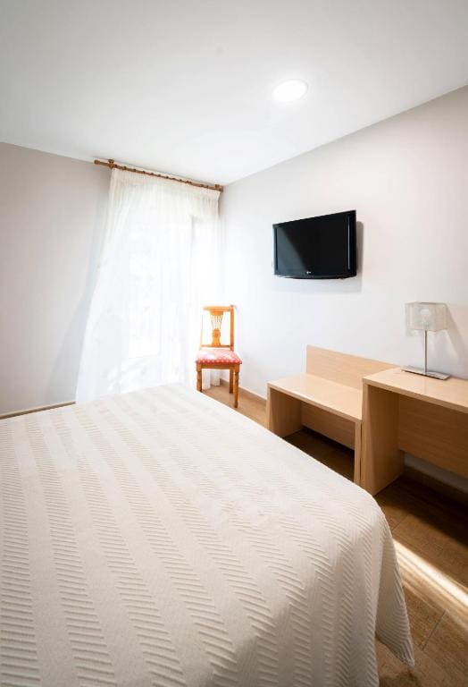 Superior Queen Room room - Image 1