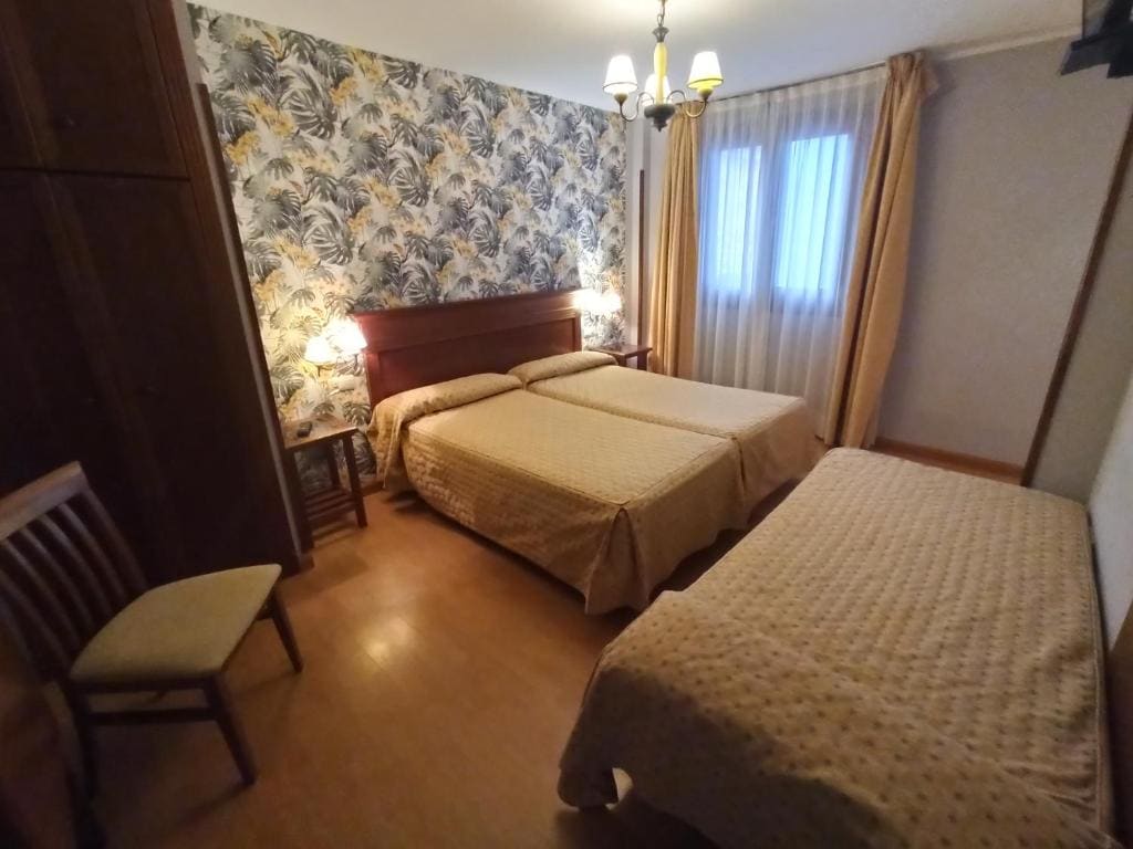 Double Room with Extra Bed room - Image 1