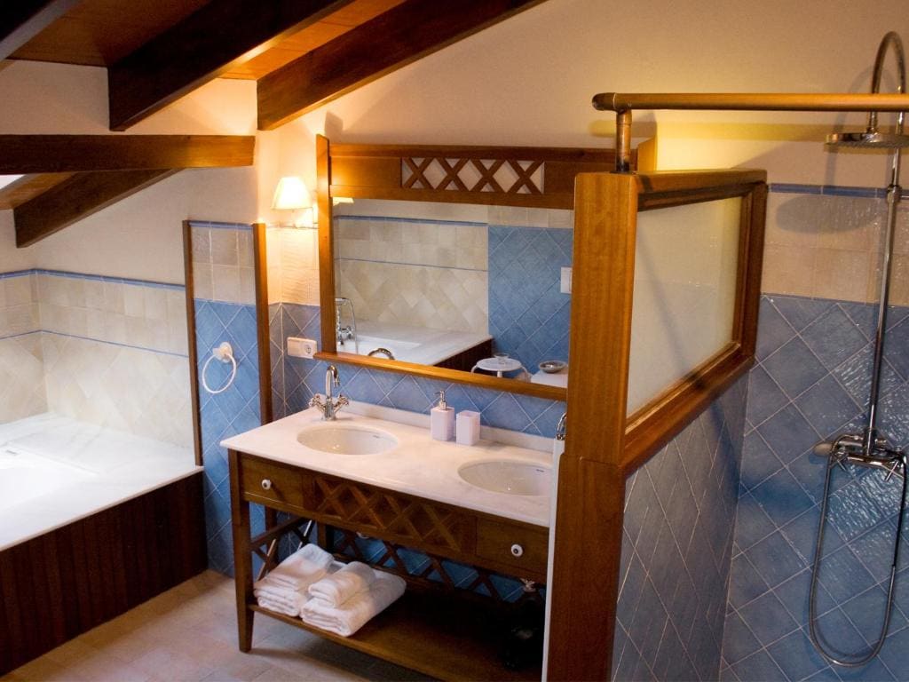 Suite with Mountain View room - Image 1