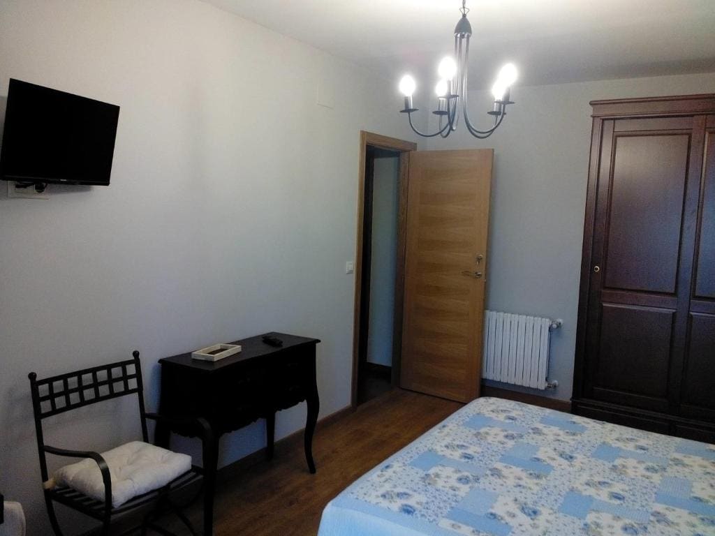 Double Room with Balcony room - Image 2