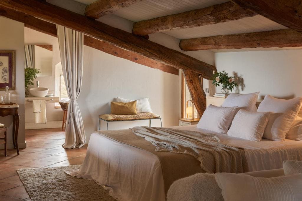 Deluxe Double Room with Balcony room - Image 1