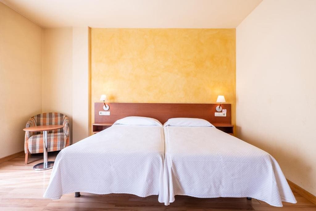 Basic Double Room room - Image 2