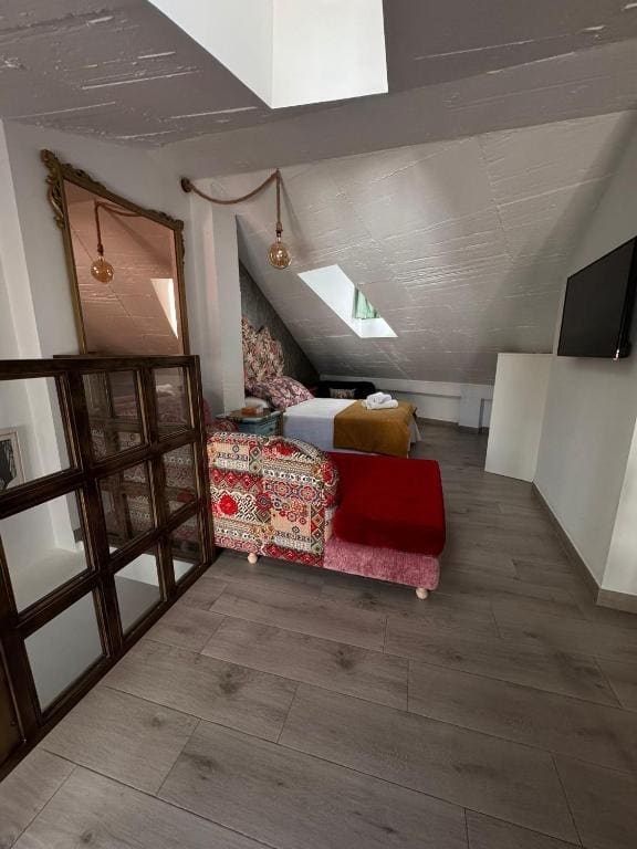 Suite - Attic room - Image 1