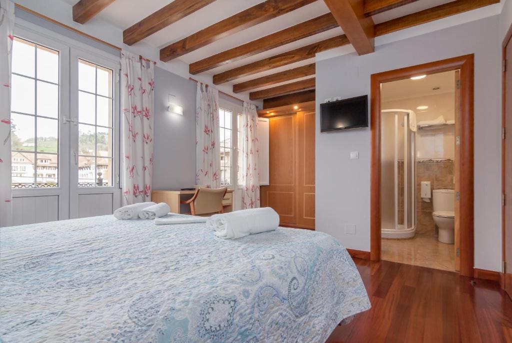 Double or Twin Room room - Image 1