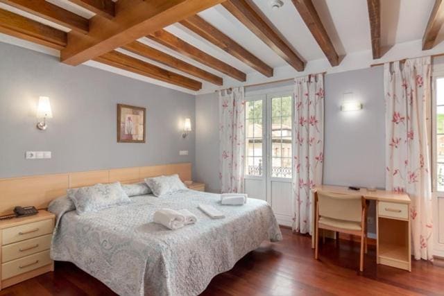 Double or Twin Room room - Image 2