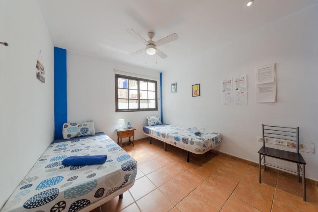 Twin Room with Shared Bathroom room - Image 1