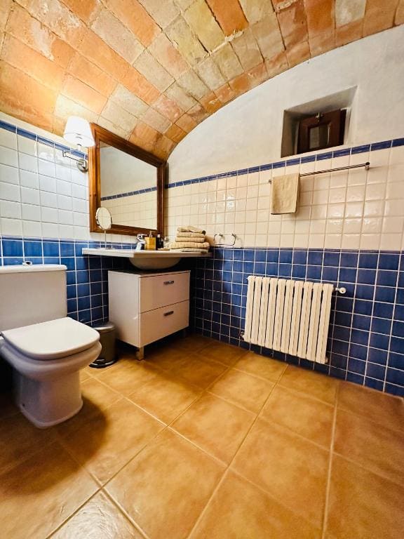 Double Room with Private Bathroom room - Image 2