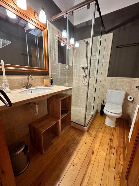 Queen Suite with Sea View room - Image 1