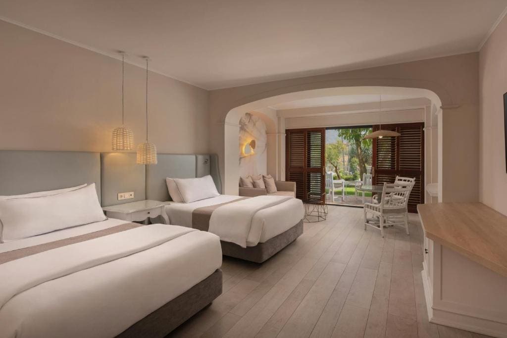 Deluxe Twin Room room - Image 1