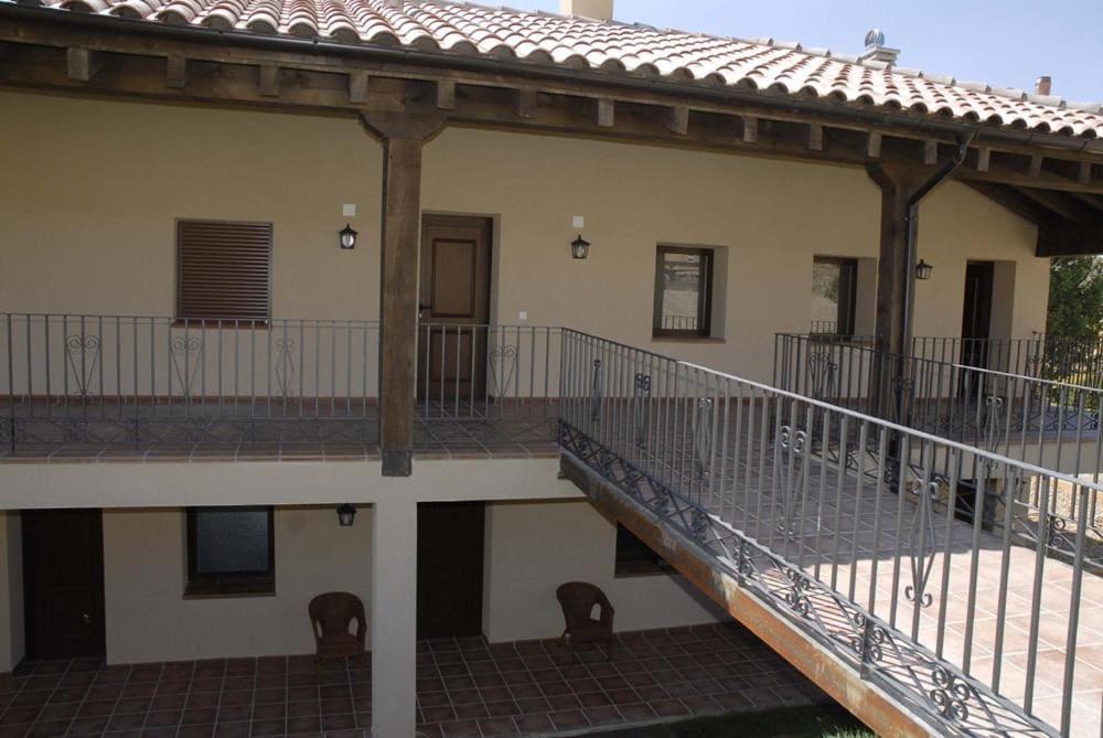Four-Bedroom House room - Image 3