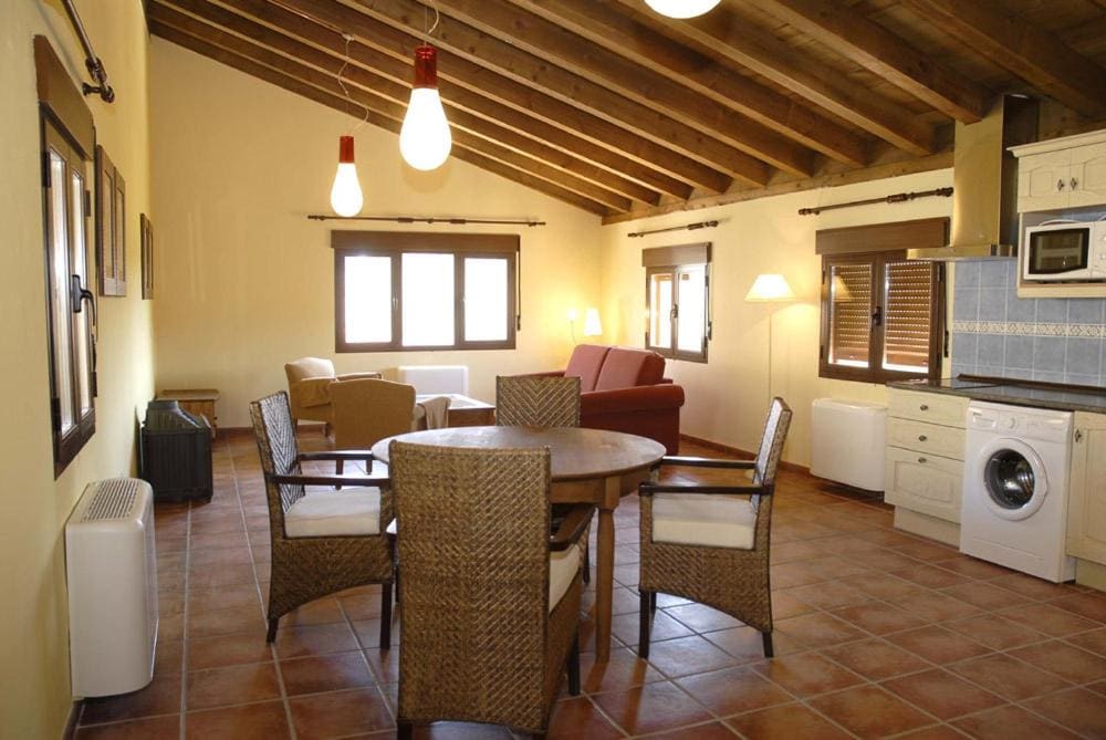 Four-Bedroom House room - Image 1
