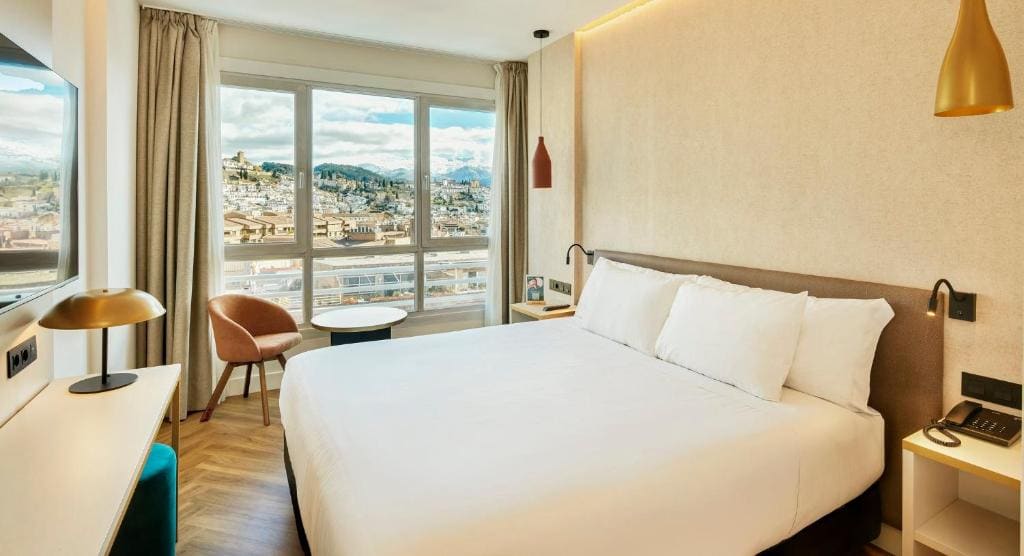 Superior Double or Twin Room with City View room - Image 1