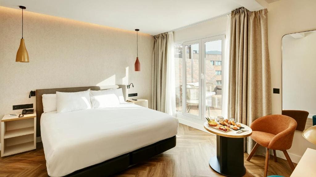 Deluxe Double Room with Balcony room - Image 1