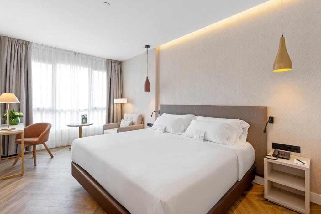 Superior Triple Room room - Image 1