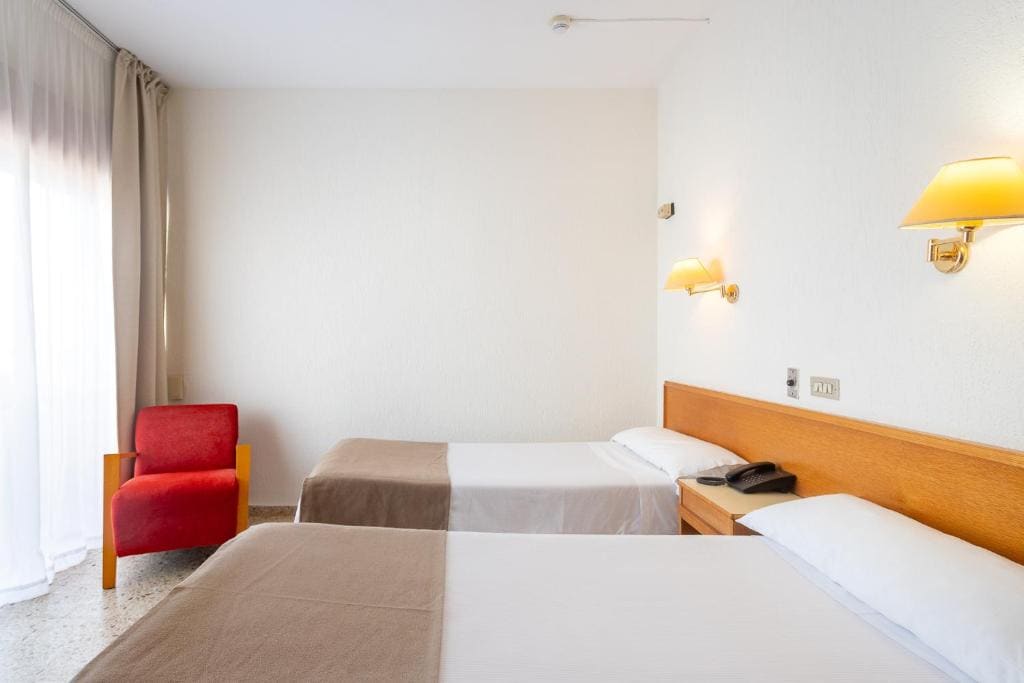 Twin Room room - Image 3