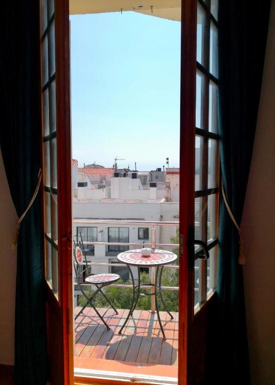 Double or Twin Room with Balcony and Garden View room - Image 3