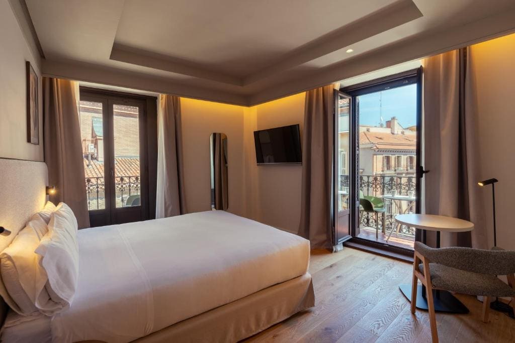 Double Room with View room - Image 2
