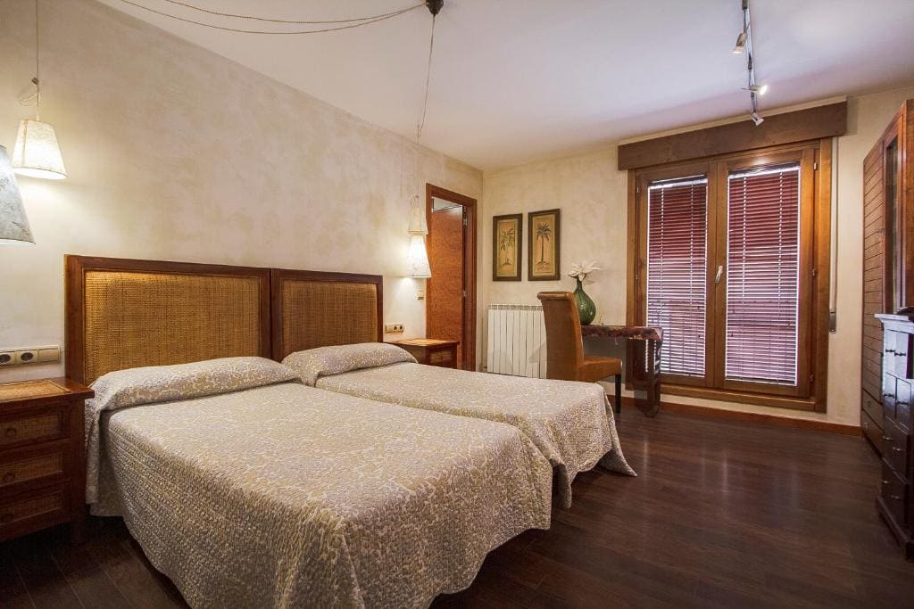 Standard Double or Twin Room room - Image 2