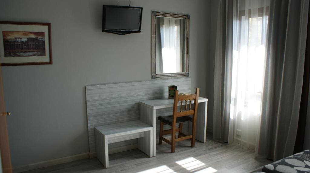 Double or Twin Room room - Image 1