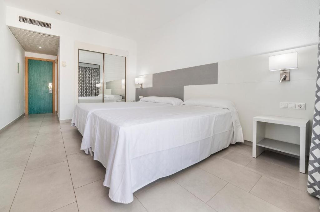 Double or Twin Room room - Image 1