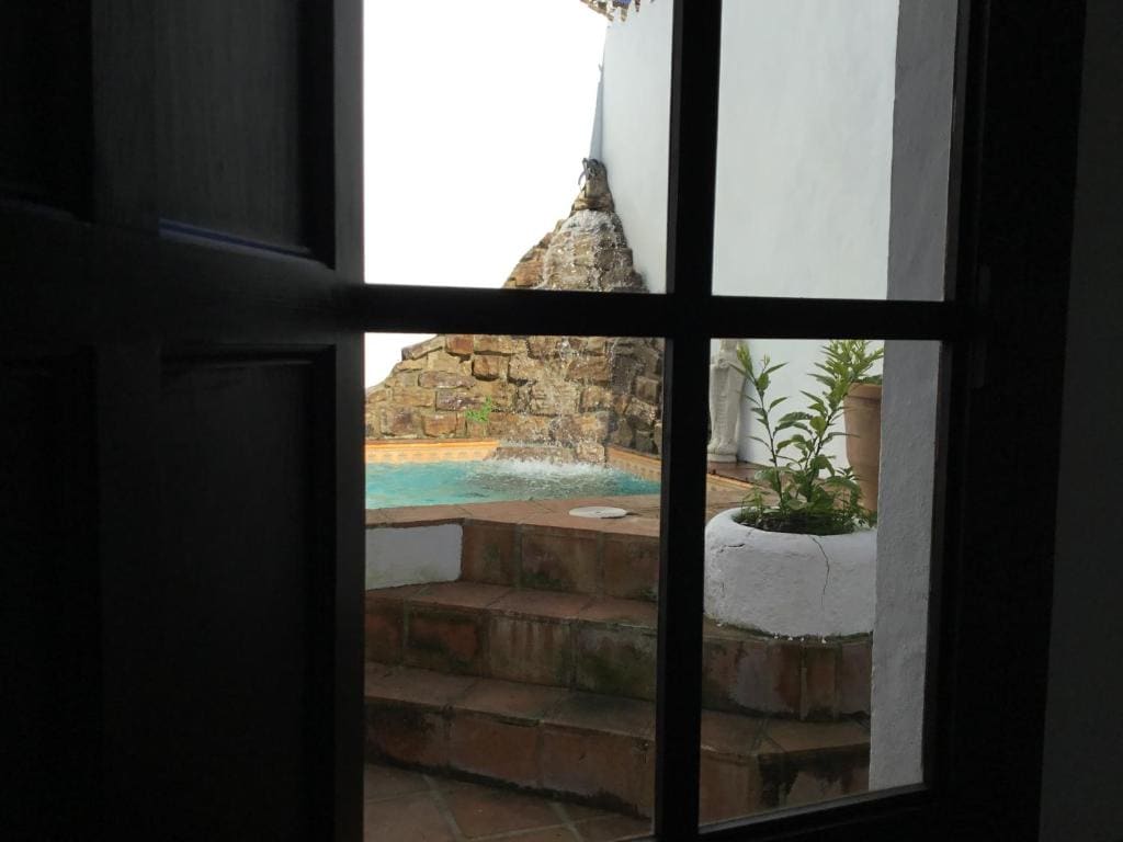 Studio with Pool View room - Image 3