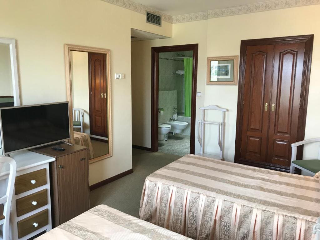 Double or Twin Room room - Image 2