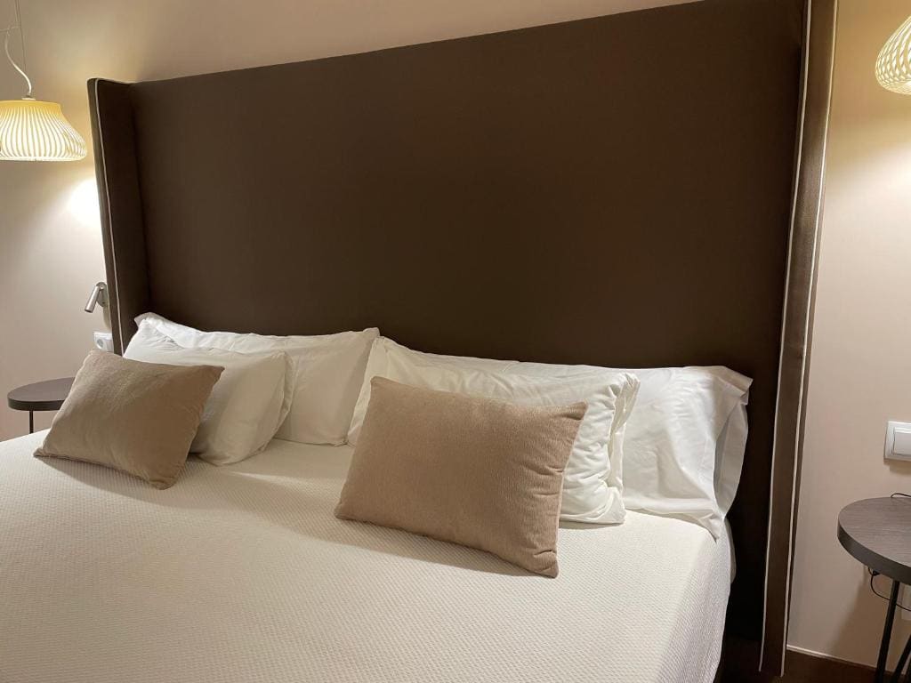 Junior Suite Deluxe room - Image 2