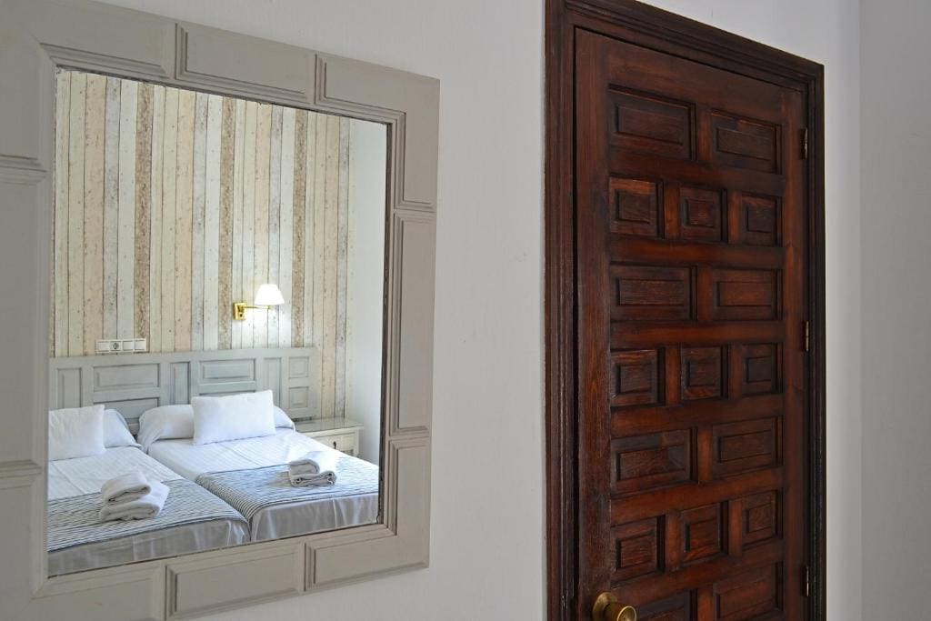 Standard Double Room room - Image 2