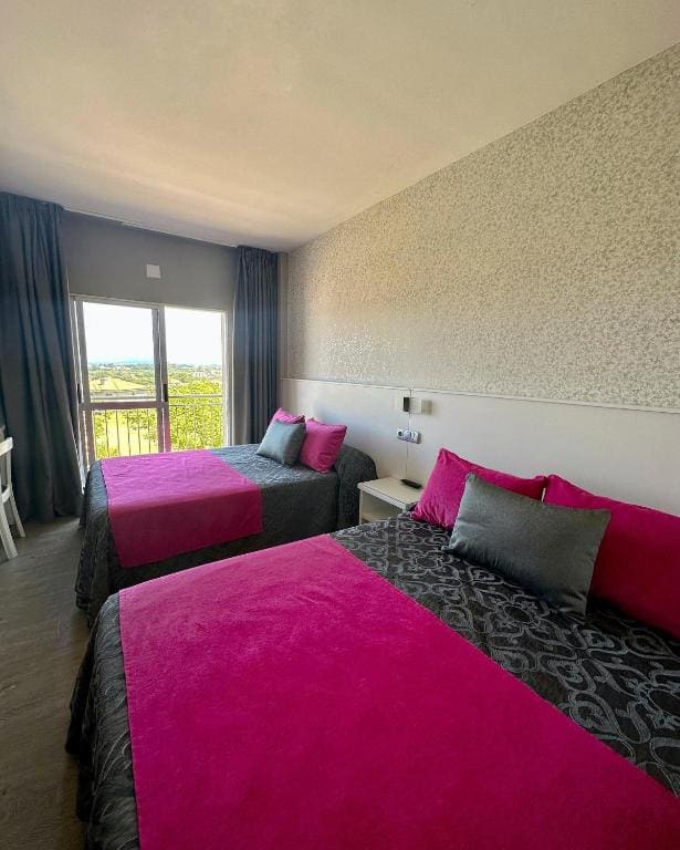 Quadruple with Terrace room - Image 2