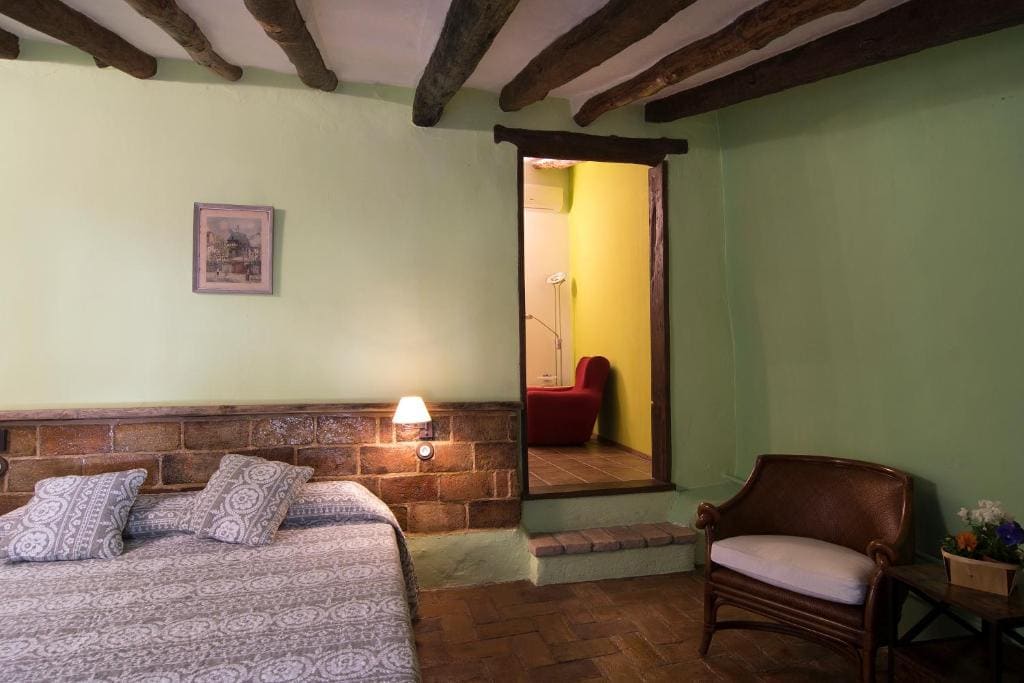 Triple Room with Private Bathroom room - Image 1
