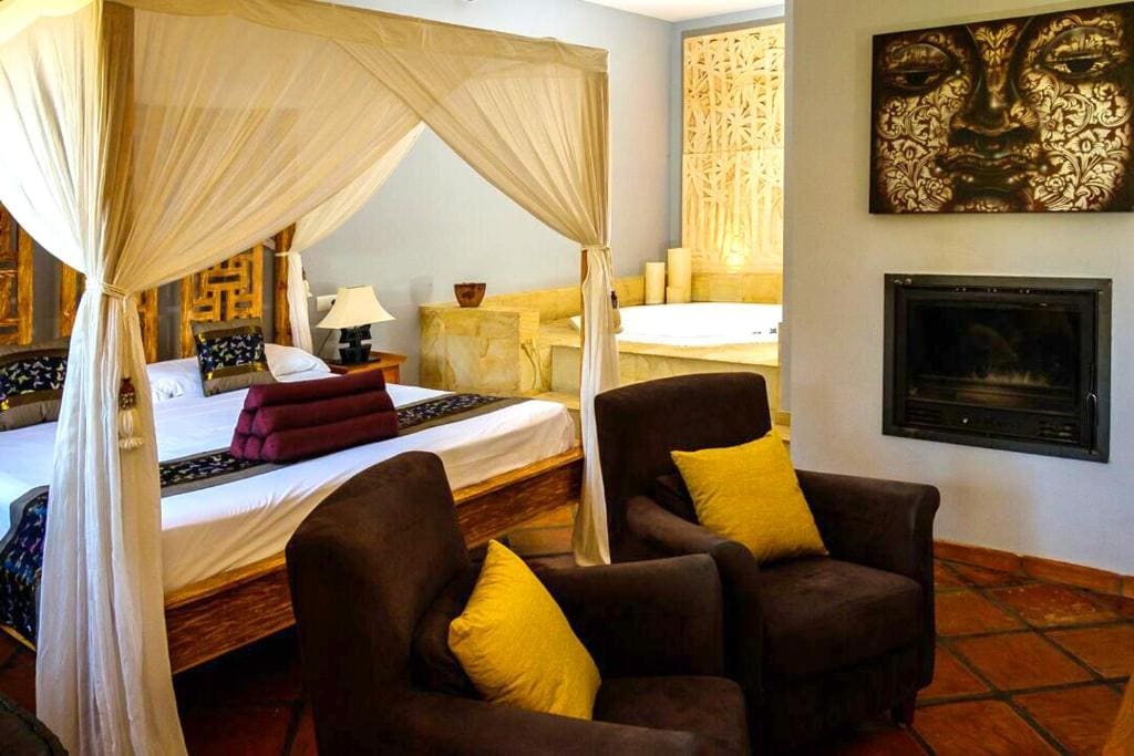 King Suite with Spa Bath room - Image 3