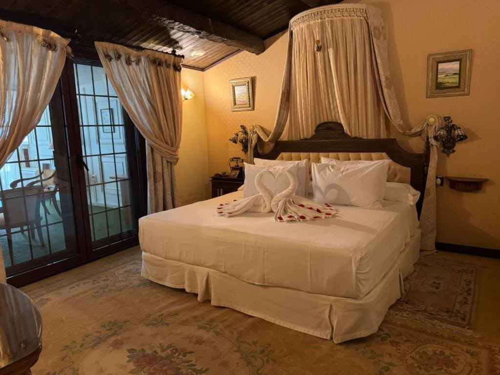Queen Room room - Image 1