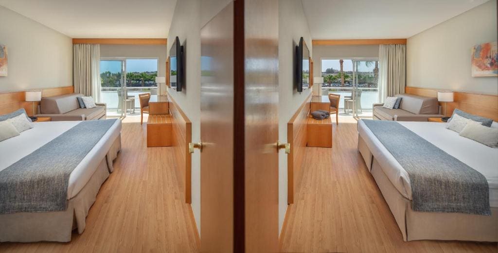 Superior Family Room room - Image 2