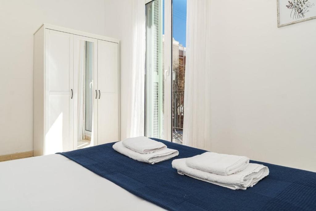 Room room - Image 3