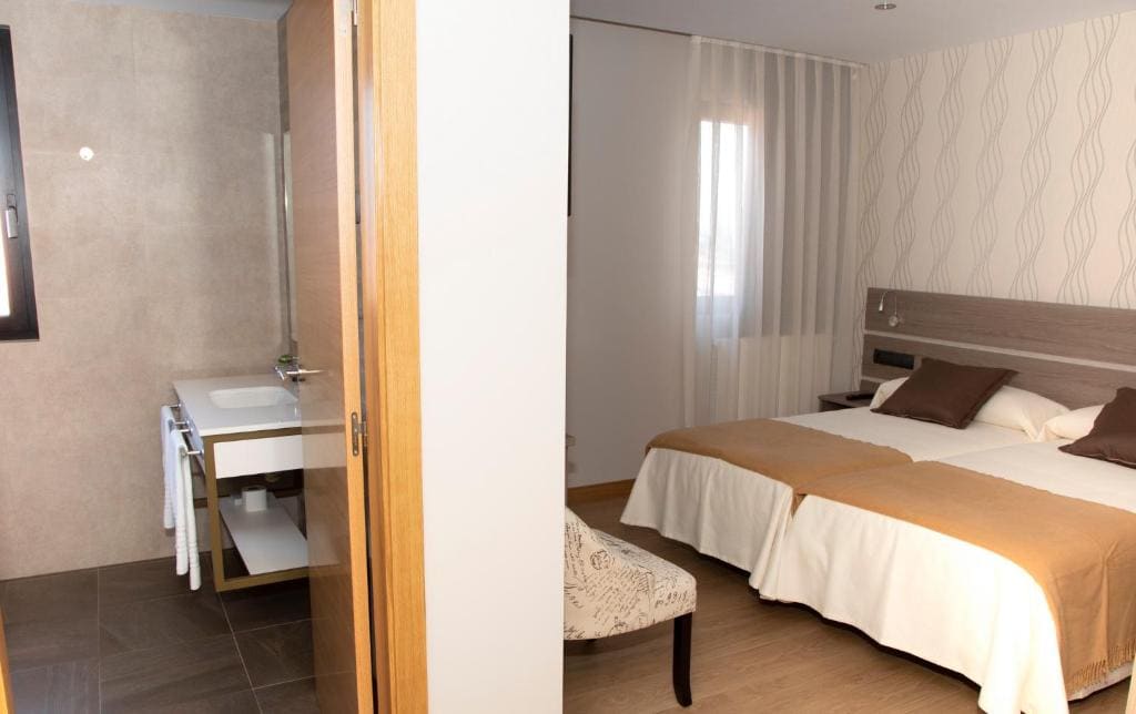 Twin Room room - Image 1