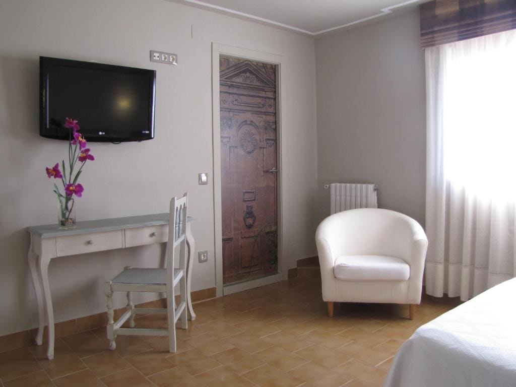 Queen Room room - Image 2