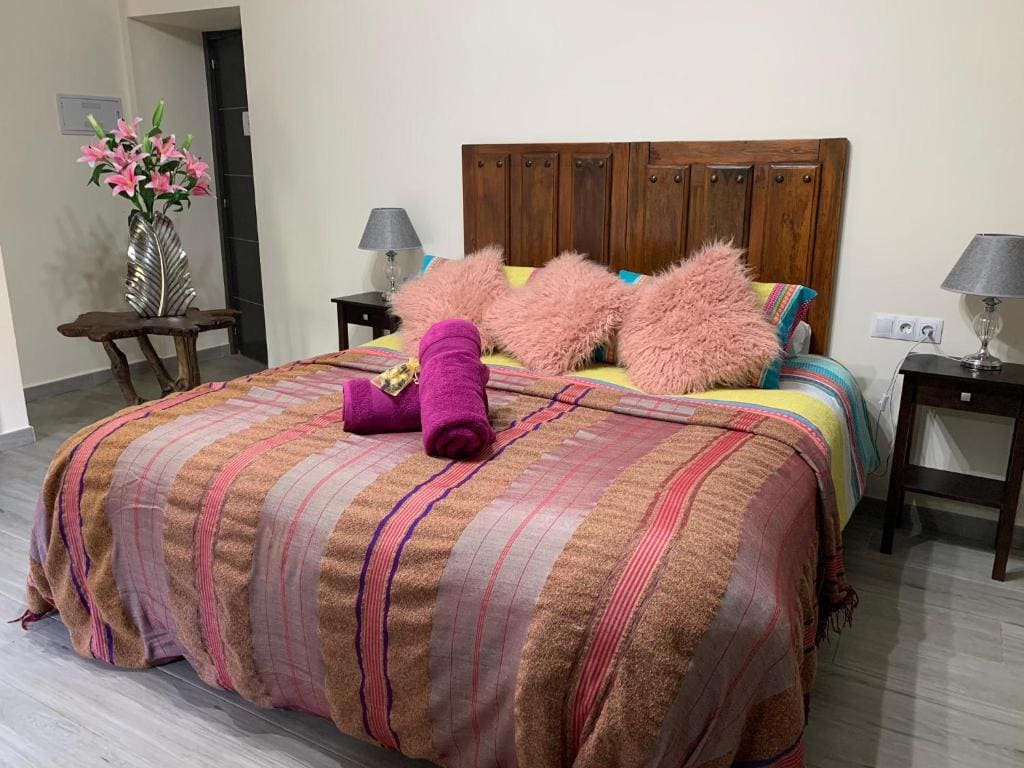 Deluxe Double Room with Shower room - Image 1