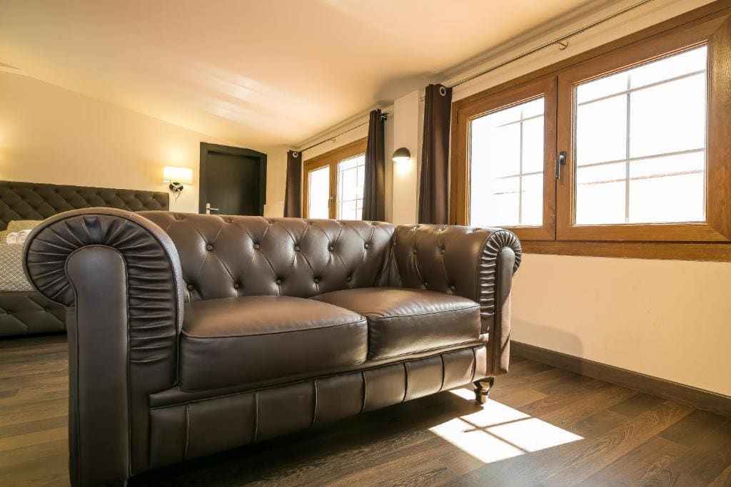 Family Room room - Image 1