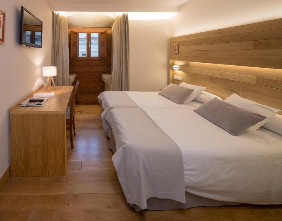 Double or Twin Room with Free Parking room - Image 3