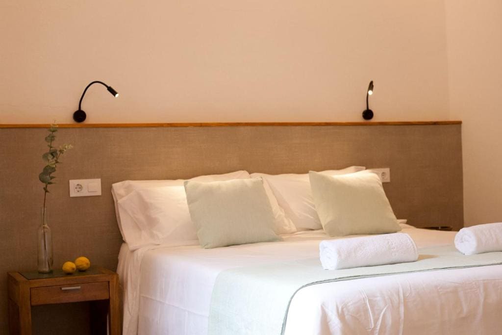 Standard Double Room room - Image 3