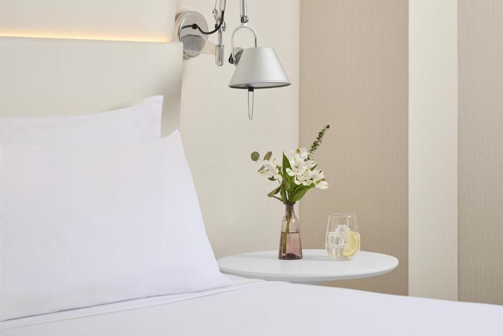 Standard Double or Twin Room room - Image 3