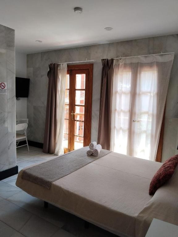 Double Room room - Image 3