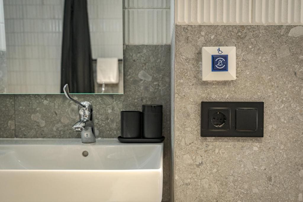 Triple Room - Disability Access room - Image 2