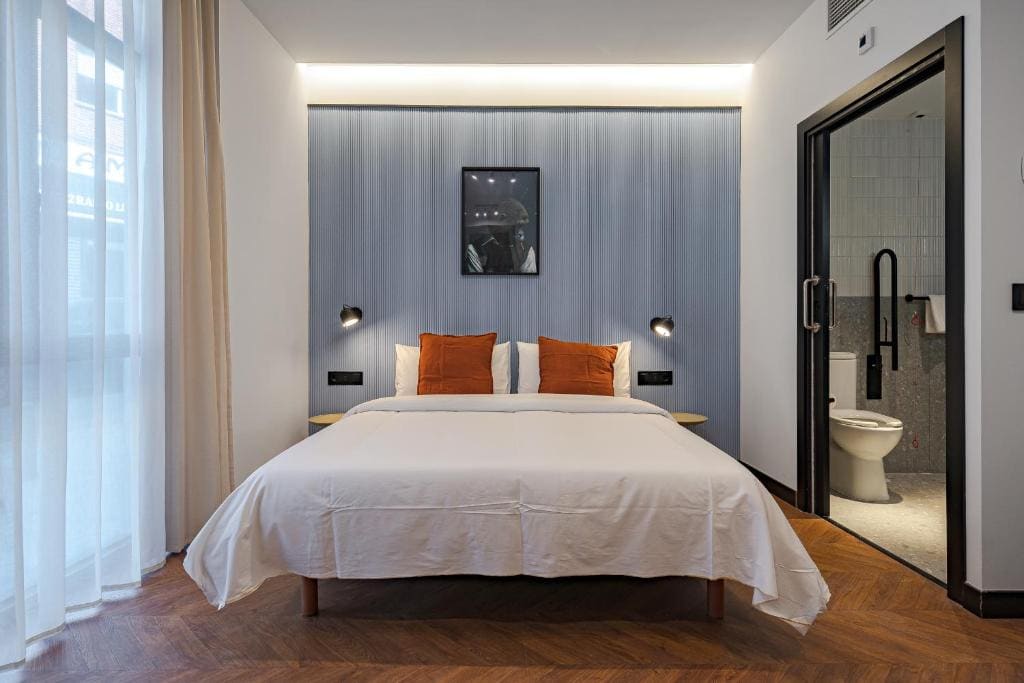 Triple Room - Disability Access room - Image 3