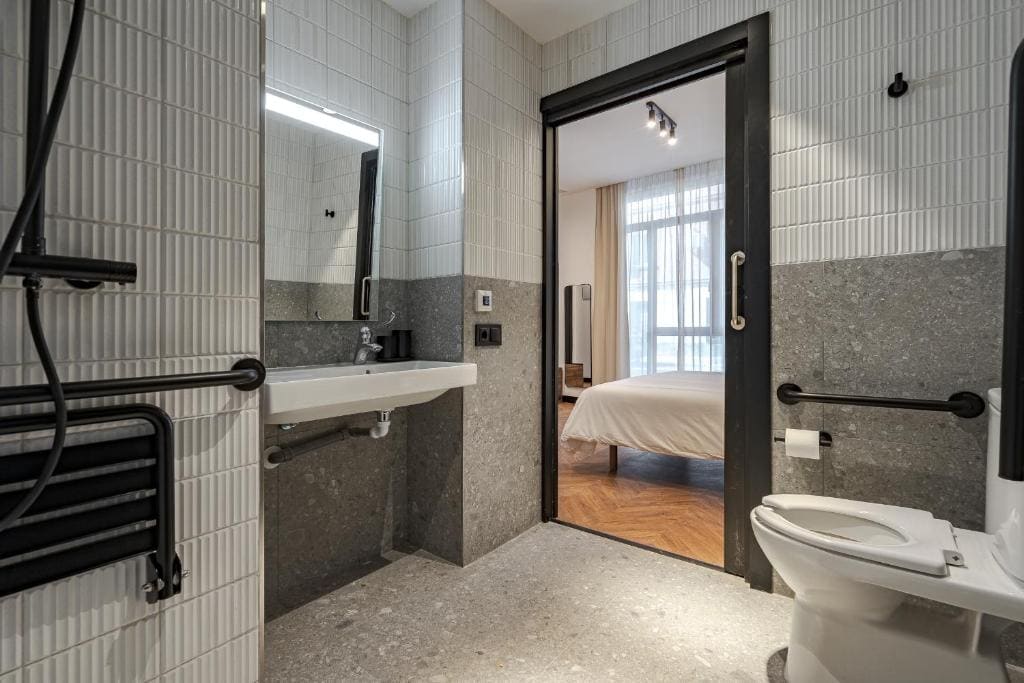 Triple Room - Disability Access room - Image 1