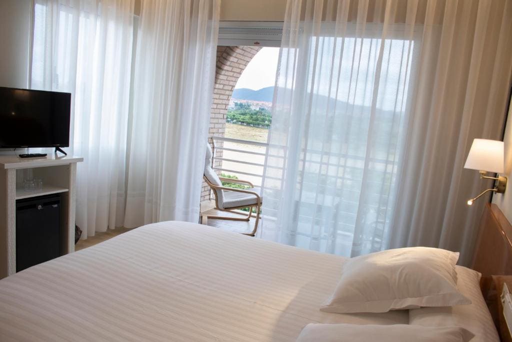 Suite room - Image 1