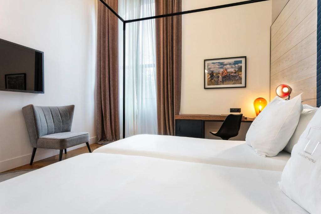 Superior Double or Twin Room room - Image 1