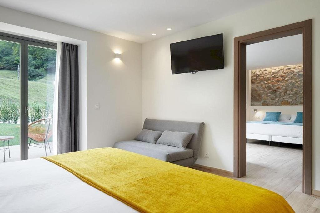 Triple Room with Terrace room - Image 1