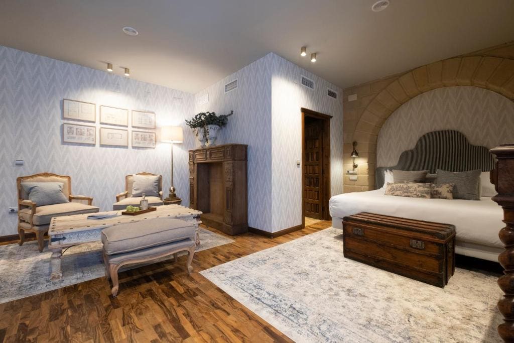 Suite room - Image 1