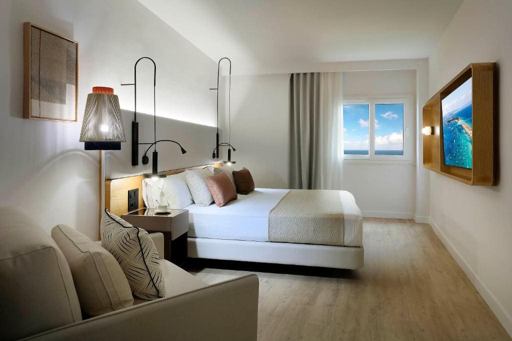 Junior Suite with Sea View room - Image 1